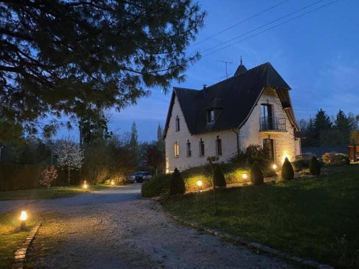 Pose d’éclairage décoratif L'Aigle