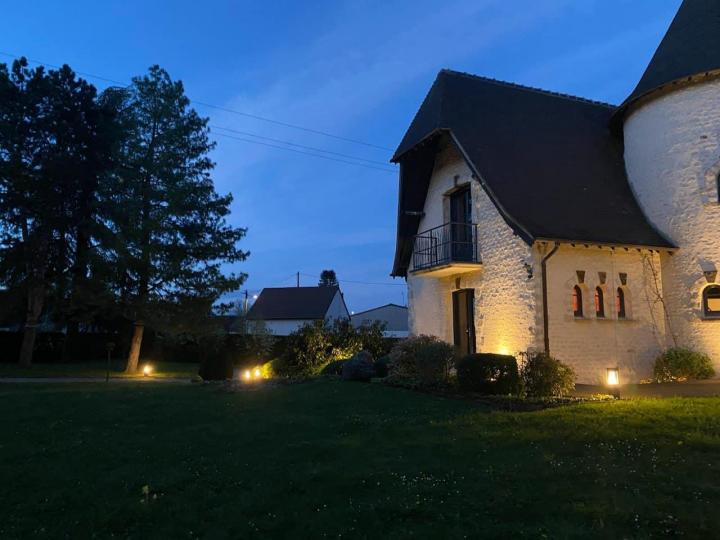 Pose d’éclairage décoratif L'Aigle